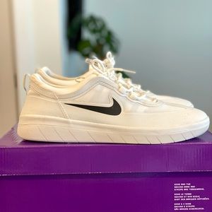 Nike SB Nyjah Free 2 in summit white/black - Mens US 11